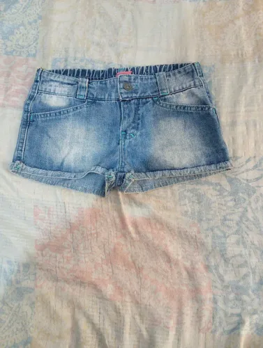 Vende se Lotinho de roupa de menina