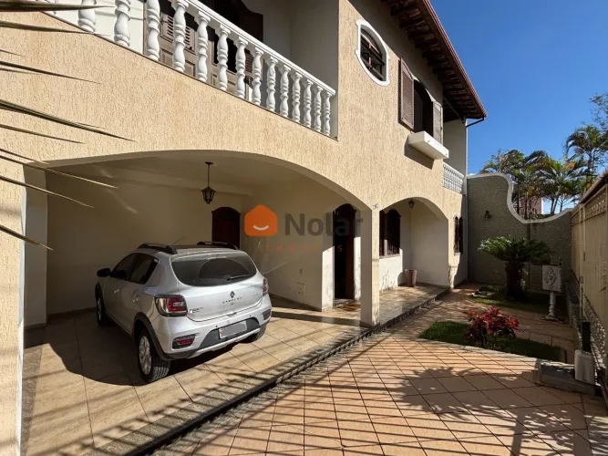 Casa à venda de 6 quartos com 2 suítes e 4 vagas no bairro Santa Inês em Belo Horizonte MG