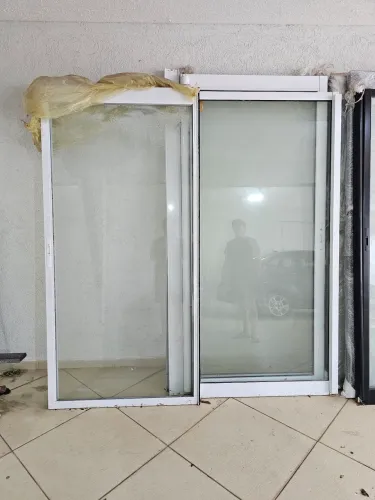 Porta Balcão 2Folhas 2,00 Largura x 2,10 Altura