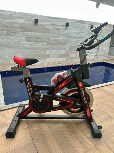 Bicicleta ergométrica profissional