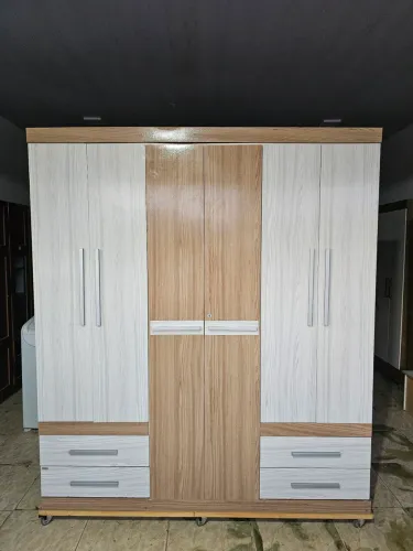 Guarda roupa usado