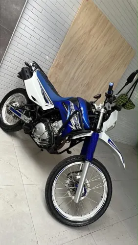 XTZ 250 -LANDER