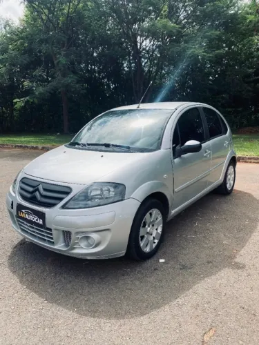 Citroen C3 GLX 1.4/ GLX Sonora 1.4 Flex 8V 5P 2012