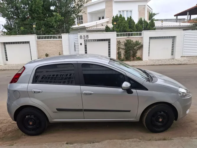 Fiat Punto Attractive Italia 1.4 F.flex 8V 5P 2012