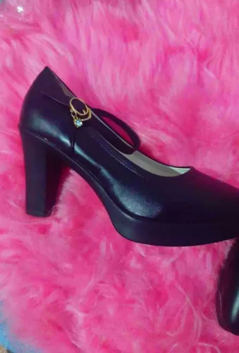 Salto alto preto meia pata Mary Jane 35