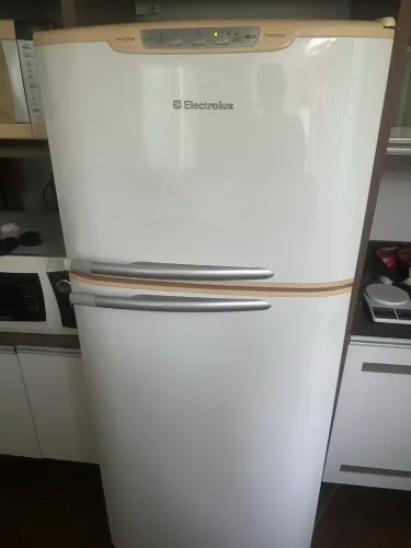 Geladeira duplex Frost Free Electrolux