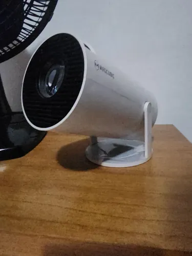Projetor HY300