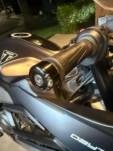 Contrapeso do guidão Triumph Daytona