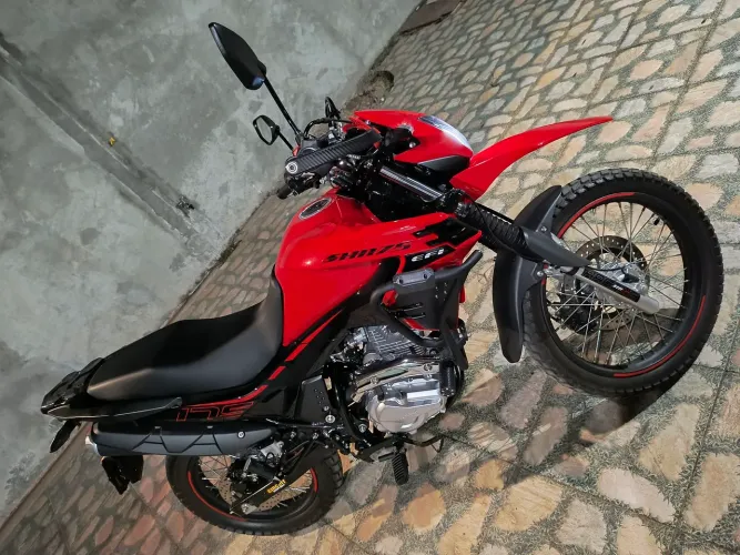 Vendo moto shi 175 EFI extra