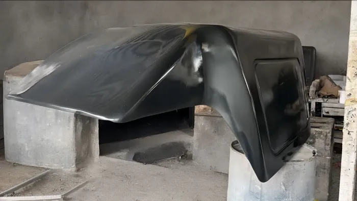 Capota nova de fibra para Strada