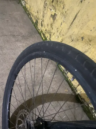 Vendo aro 29 da marca colly por 500, marcha tudo ok, só tem q arrumar o freio 