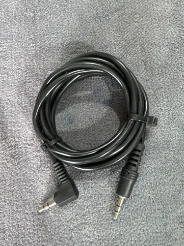 Cabo p2 x p2 auxiliar universal reforçado