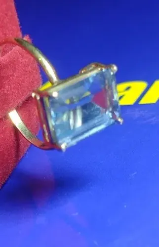 Anel Detalhe Ouro Branco e Amarelo 18 Kilates Peso 3.50 Gramas Topo 5 mm