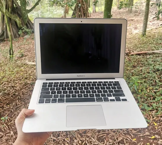 MacBook Air 2012 não liga