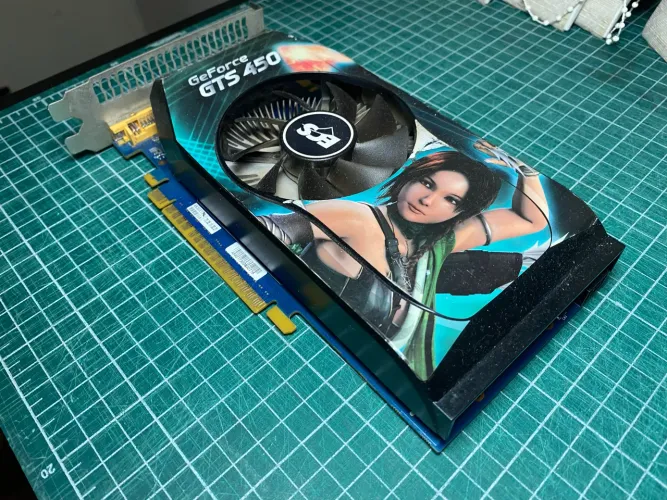 ECS Elitegroup NVIDIA GeForce GTS 450 1GB GDDR5 Fermi - 2011