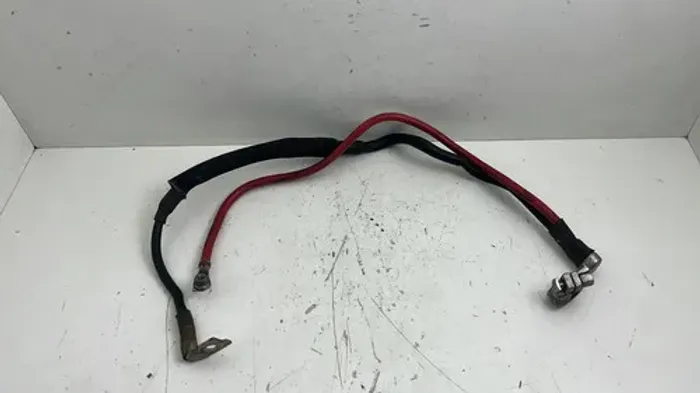 Cabo Positivo Da Bateria Audi Q3 2.0 2014/2016 5n0971228f