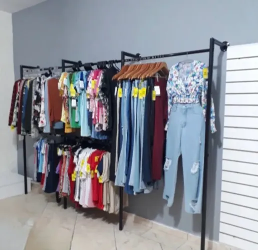 Arara industrial expositor cabide cabideiro loja roupa