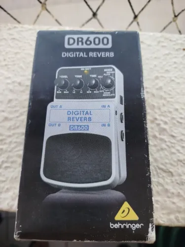 Pedal Guitarra Behringer Digital Reverb Dr600