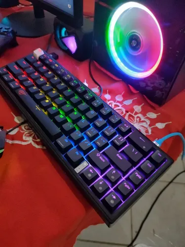Teclado Mecânico Gamer Havit 60% - Compacto e Customizado<br><br>novo)