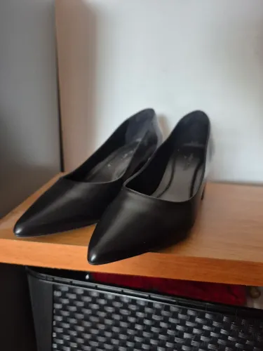 Sapato social preto, feminino, 37, Morena Rosa. Só experimentei (quase novo)