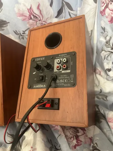 monitor de áudio r1000t4