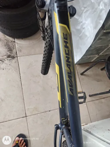 Vendo bicicleta Gt avalanche aro 29