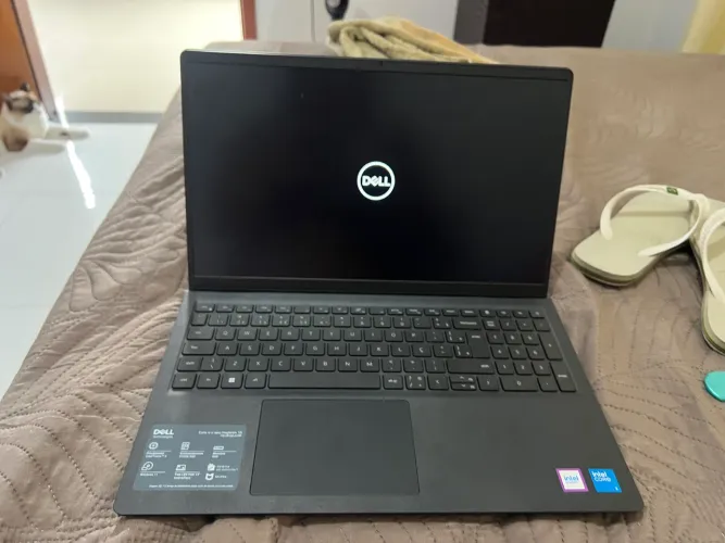     Dell Inspiron - Ótimo Estado, Pouco Uso