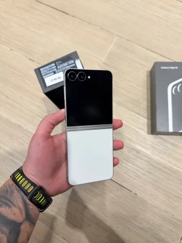 Celular ZFLIP 7 FE 128GB