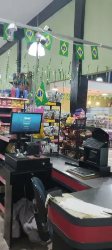VENDO PONTO COMERCIAL MERCADO EM PLENO FUNCIONAMENTO FUNCIONANDO A MAIS DE 8 ANOS 