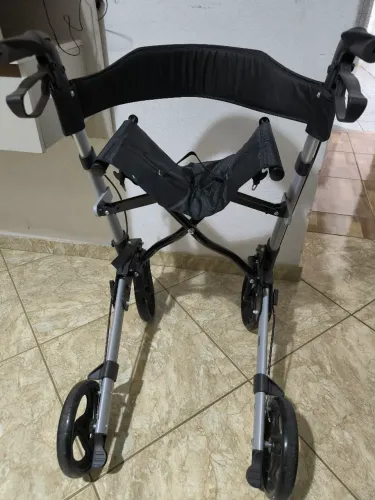 Vendo andador para idosos