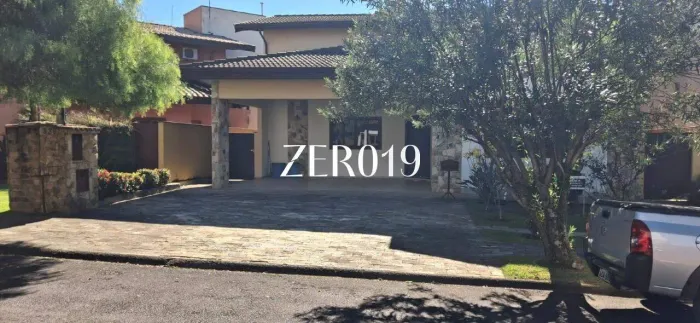 Casa à Venda em Condomínio Fechado em Valinhos | 350m², Suíte, Espaço Gourmet e Lazer Comp