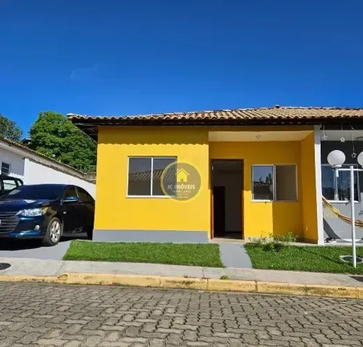 Casa linear em condomínio fechado sala e 2 quartos sendo 1 suíte em Santa Cruz - Rio de Ja