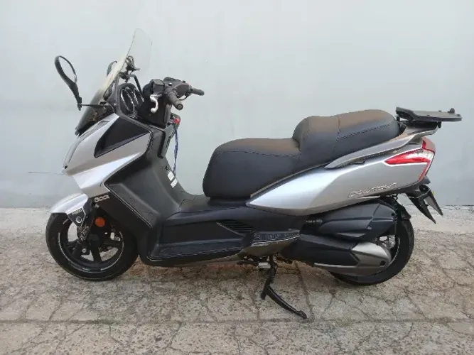KYMCO Downtown 300i ABS (2018) KM bx prata / personalizada mais acessórios