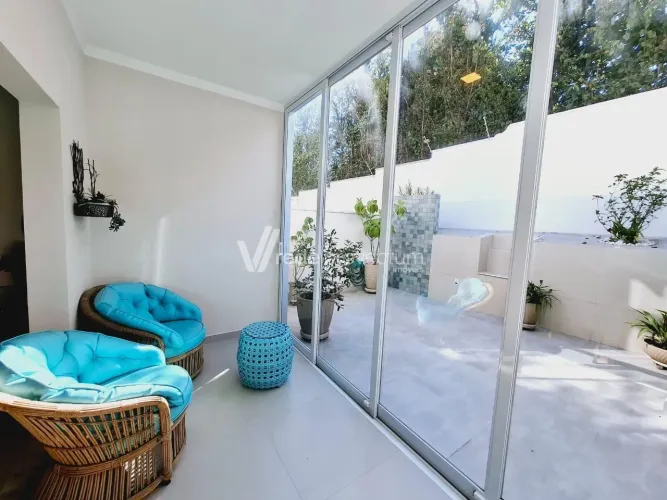 Casa à Venda em Condomínio Fechado  Vinhedo/SP | 3 Suítes e Vista Privilegiada