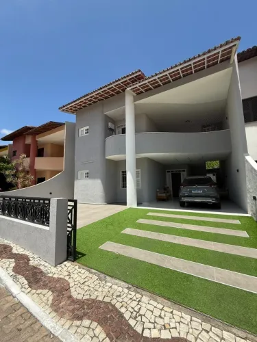 EXCELENTE CASA DE CONDOMÍNIO FECHADO VENDIDO COM PORTEIRA FECHADA