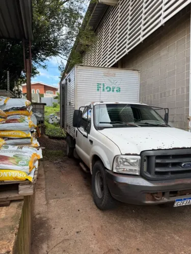 Ford F350 diesel baú