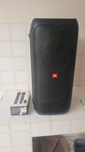 JBL Partybox 310 com WirelessMicrophone JBL