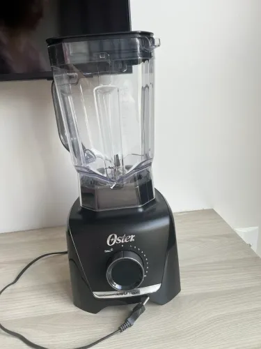Liquidificador Oster 1400w 2 litros plastico 220V 