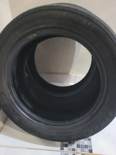Pneu usado em razoável estado 