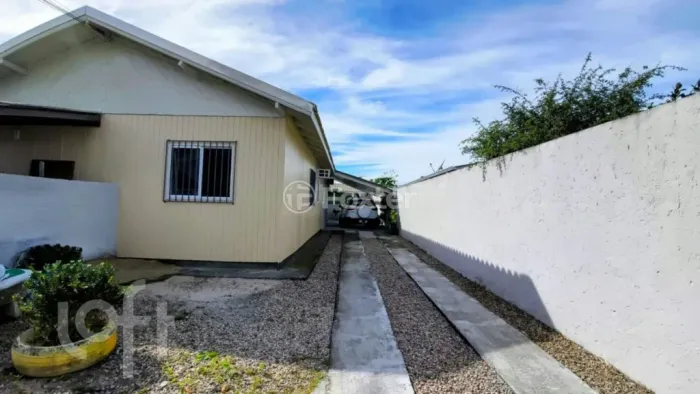 Casa à venda Rodovia Evádio Paulo Broering, Passagem de Maciambú (Ens Brito) - Palhoça