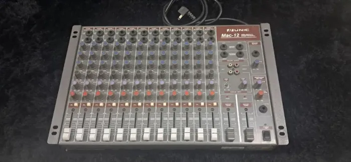 Mesa UNIC Mac 12 Canais