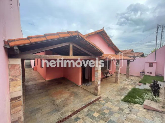 Excelente Casa em lote de 360m