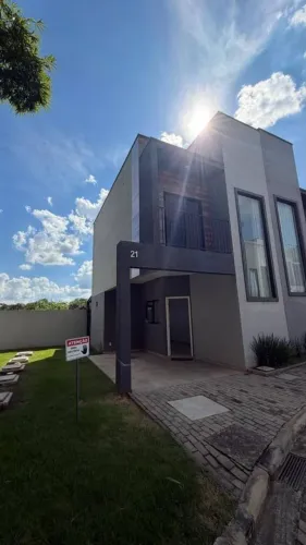 Casa em condomínio fechado - próximo ao Bourbon