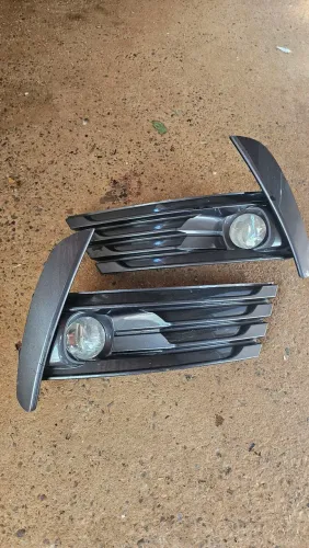 Moldura farol milha corolla 2018/2019