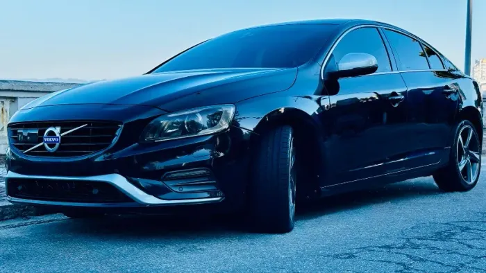 Volvo S60 T-6 R-design 2.0 306cv FWD 4P 2016