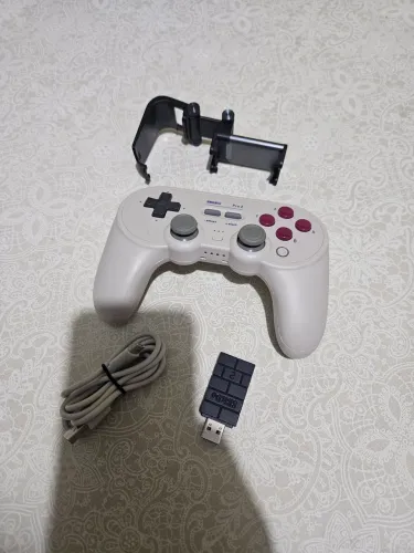 Controle 8BitDo Pro 2 + Adapter 2 + Suporte celular