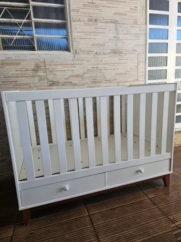 Berço dolce spazio está em ótimo estado