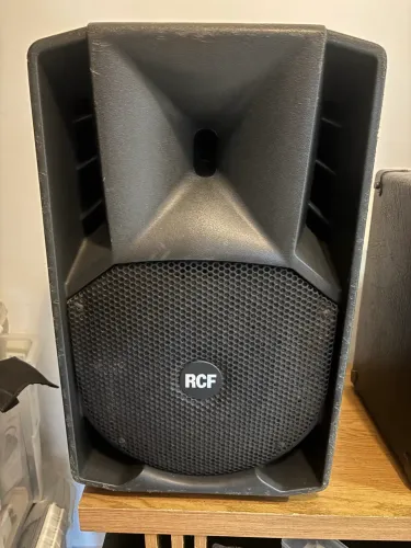 Caixa de som RCF ART 710-A