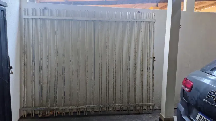 Vendo portão de Metalon 