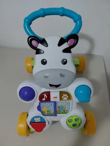 Andador infantil Zebra Musical em ótimo estado de conservação - Fisher Price. 